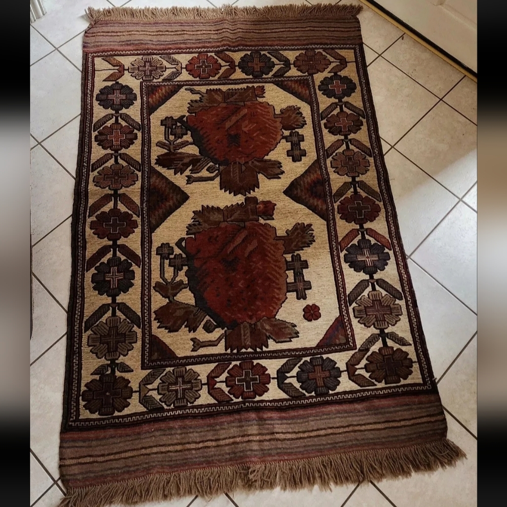 Vintage Strawberries Turkish Carpet 6'x 4' - handmade, wool, natural dyes